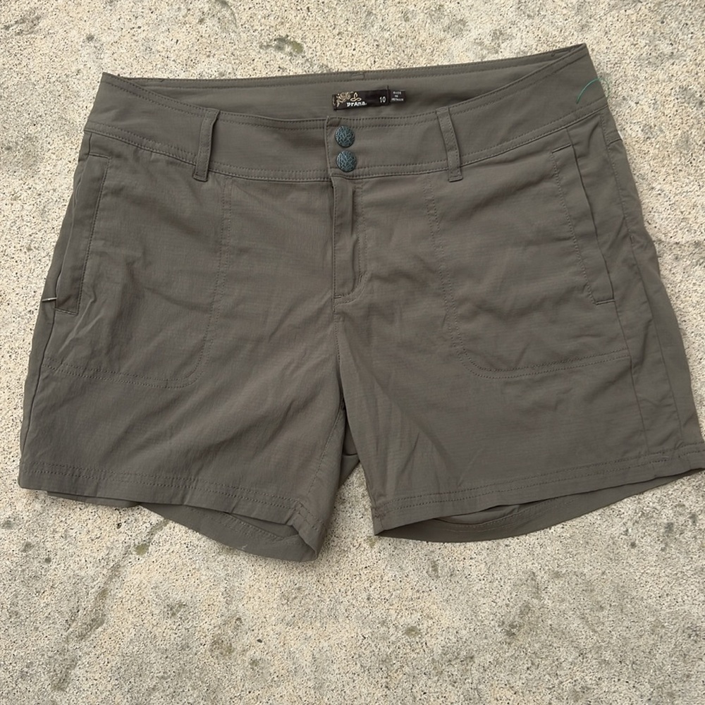 PrAna Women's Revenna Brown 5" Inseam  Hiking Shorts Size 10